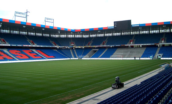 09112004.jpg